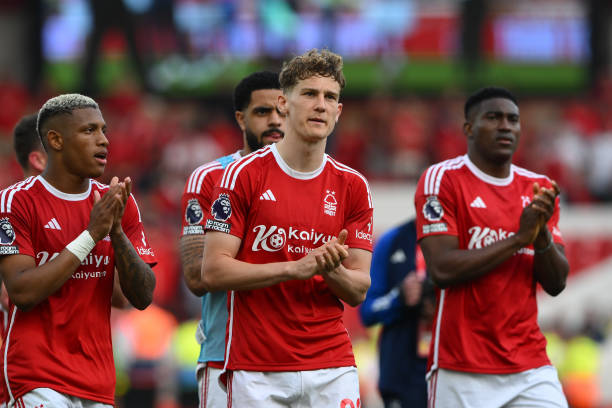 安东尼必须 安东尼必须